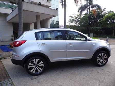 kia sportage 2.0. 