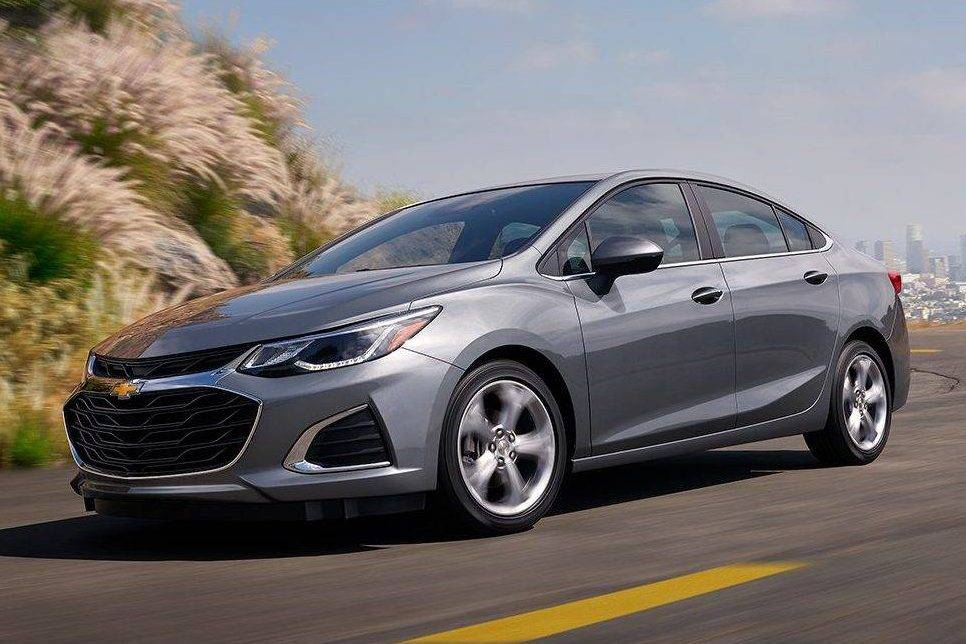 Comparativo Nissan Sentra 2021 e Chevrolet Cruze 2021: qual escolher?